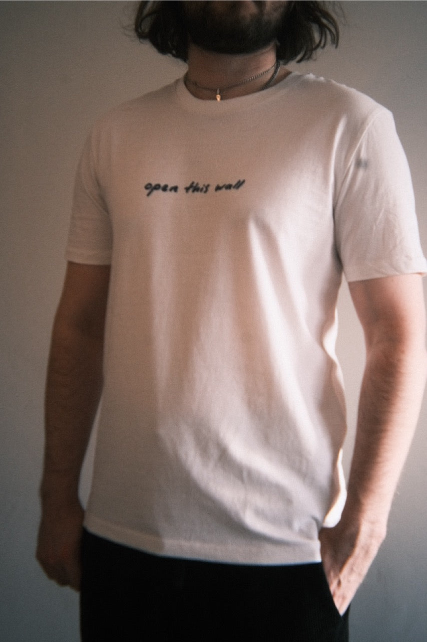open this wall tee